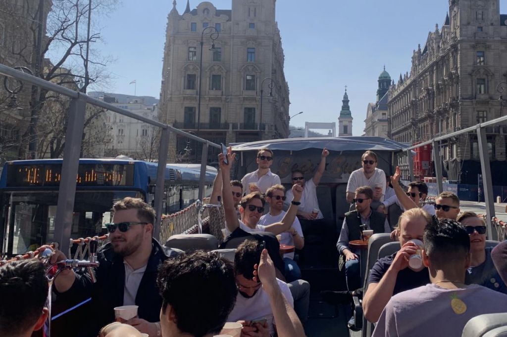 BeerBus Budapest party bus - Your exclusive party aboard